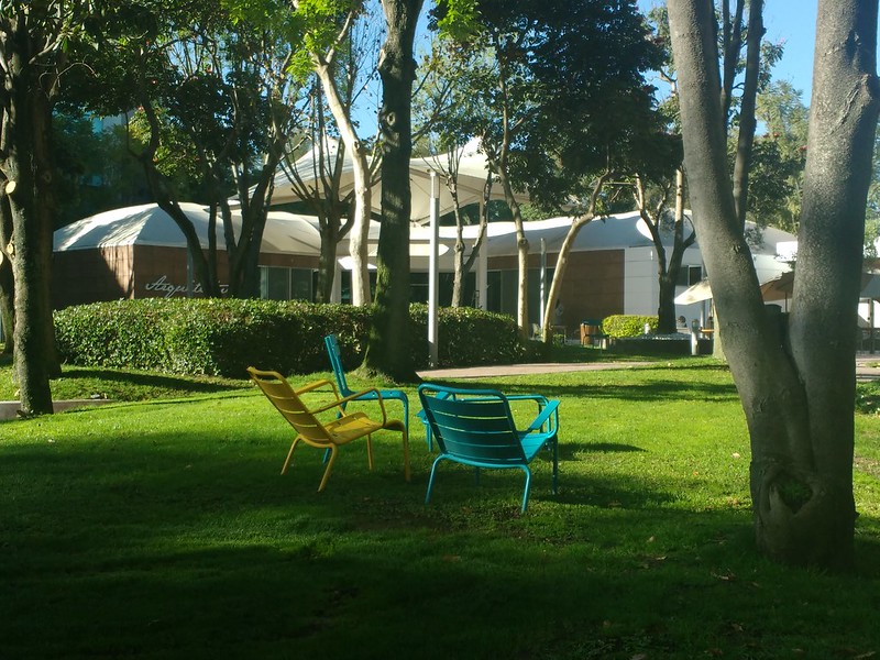 Empty lounge chairs on the Tecnológico de Monterrey in Guadalajara campus.