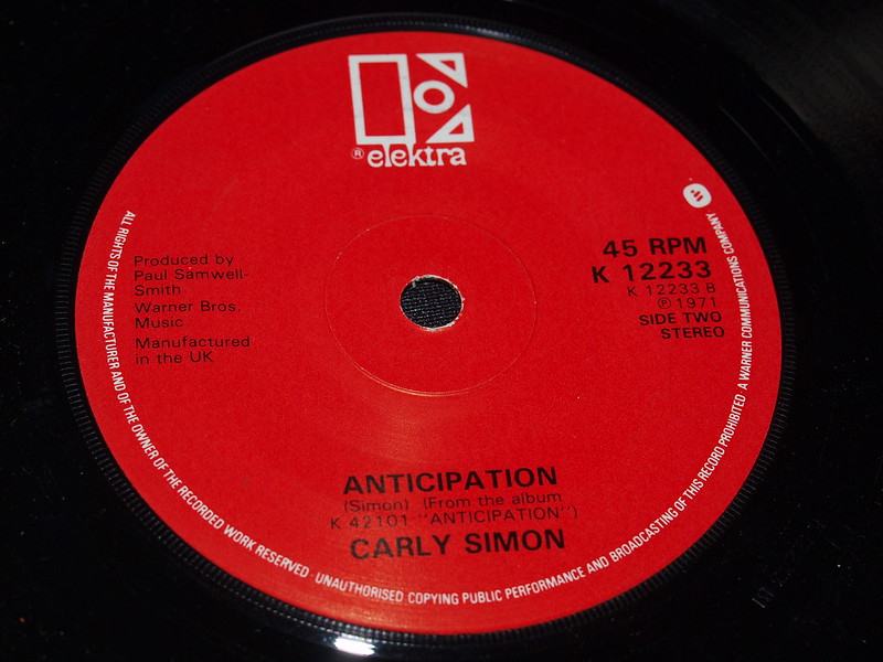 Close shot of the label of "Anticipation" single (45 rpm) by Carly Simon.